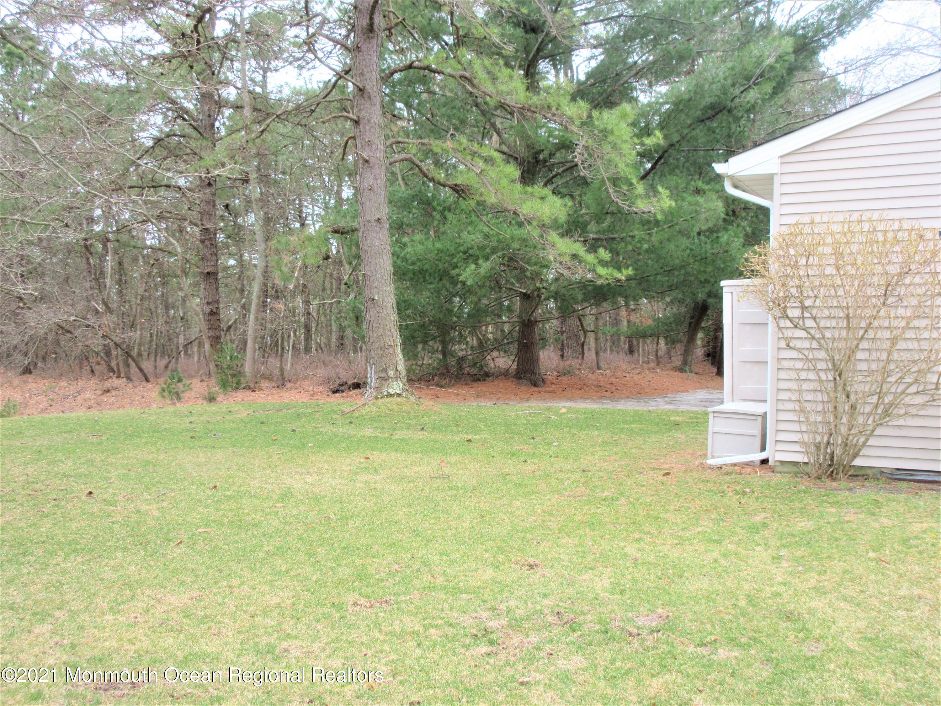 47 A Medford Road Whiting, NJ 08759 - Photo 4 of 17 IMG_1130