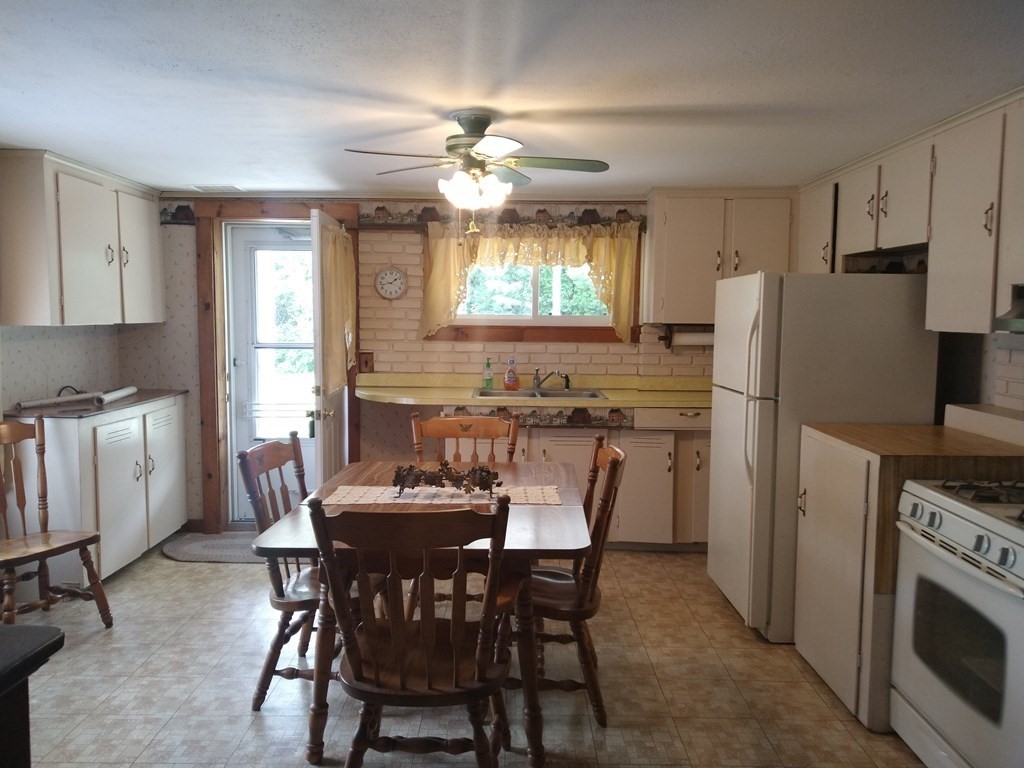 91 Greenwich Road Ware, MA 01082 - Photo 5 of 25