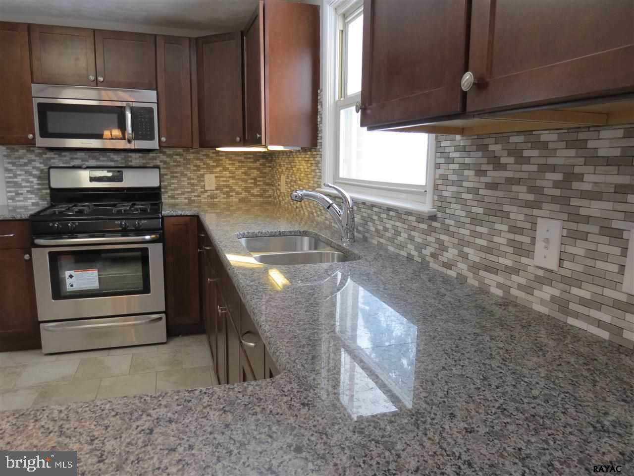 2301 Derry Road York, PA 17408 - Photo 11 of 34