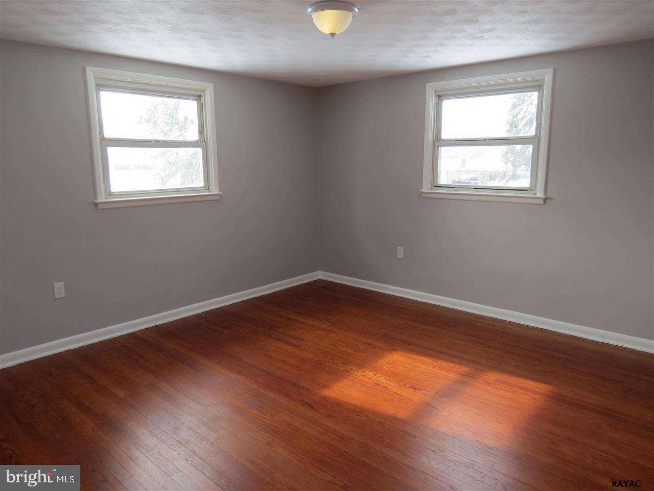 2301 Derry Road York, PA 17408 - Photo 16 of 34