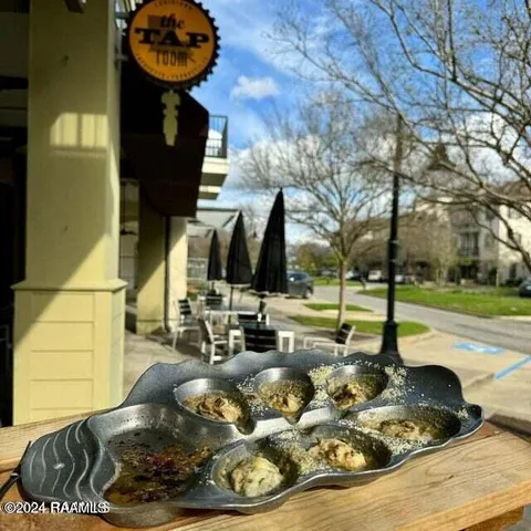 $199,000 | 905 Broyles Lane, Unit 401, Youngsville, LA 70592