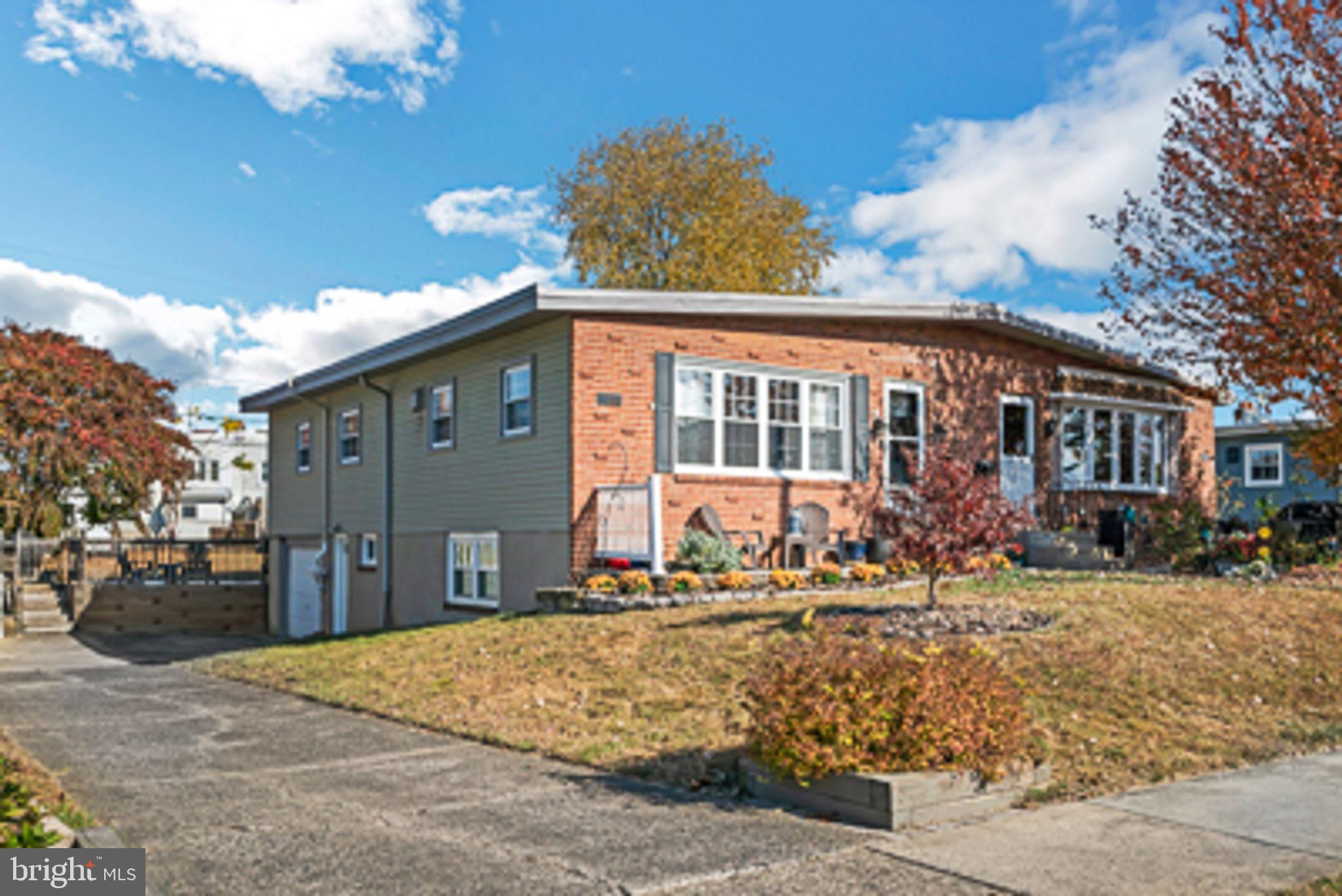 1033 Surrey Road Philadelphia, PA 19115 - Photo 31 of 41