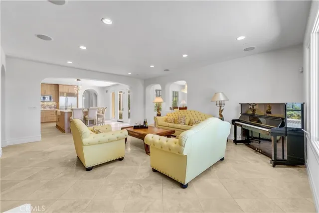 $6,988,000 | 25 Village Way, Irvine, CA 92603