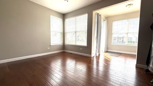 $329,900 | 1719 Devonshire Lane, Shorewood, IL 60404