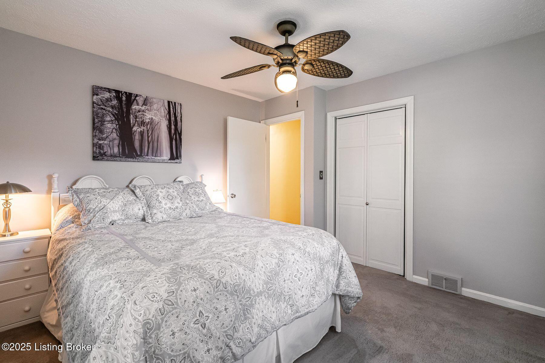 8703 Waltlee Road Louisville, KY 40291 - Photo 27 of 44 photo_online_026
