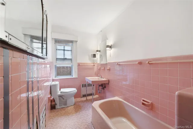 $669,000 | 1 Glenwood Avenue, New Rochelle, NY 10801