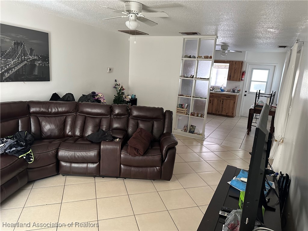 3010 Spinks Road Sebring, FL 33870 - Photo 3 of 18 Gallery Image 3