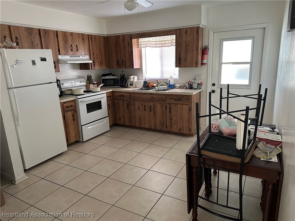 3010 Spinks Road Sebring, FL 33870 - Photo 5 of 18 Gallery Image 5