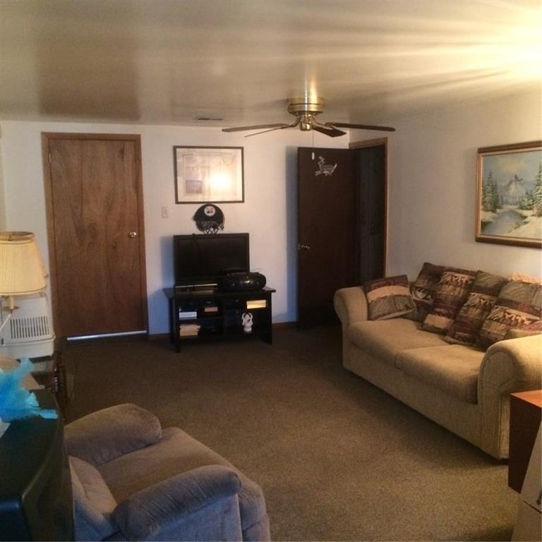 845 Seabright Road McDonald, PA 15057 - Photo 3 of 17 livingroom