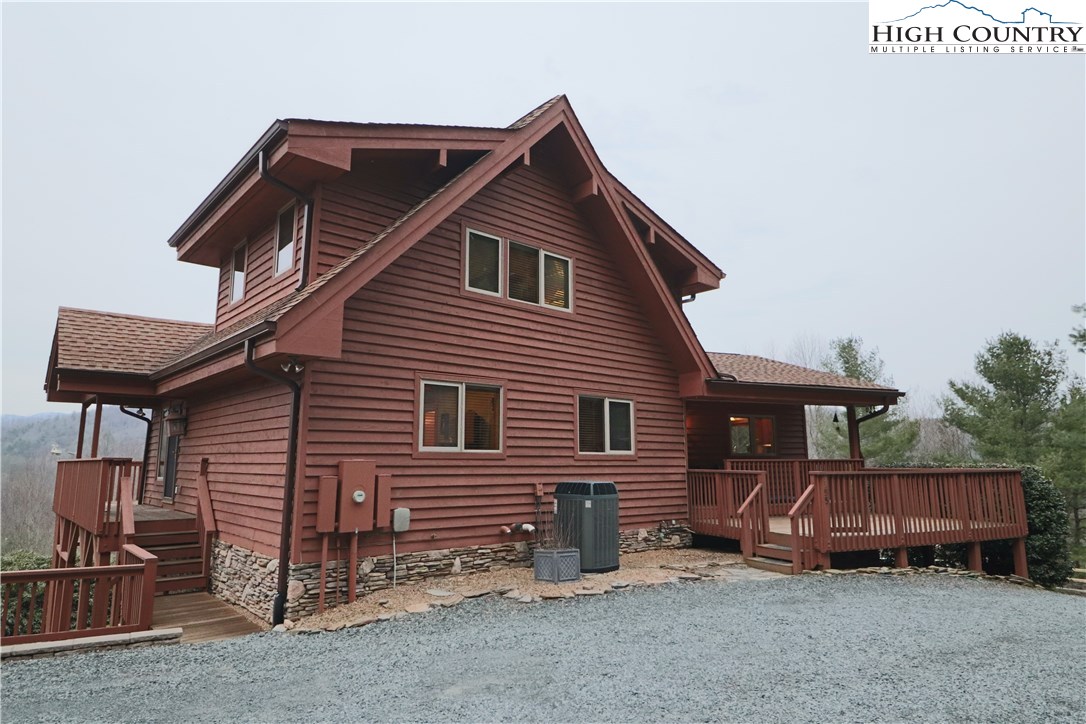 155 Ironweed Road Sugar Grove, NC 28679 - Photo 3 of 29 Gallery Image 3