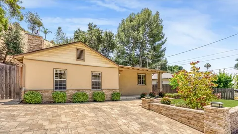 $1,335,000 | 1232 East Elmwood Avenue, Burbank, CA 91501