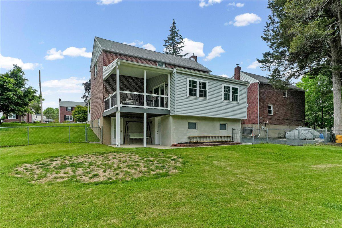 345 Holt Lane Springfield, PA 19064 - Photo 32 of 38 Great outdoor space