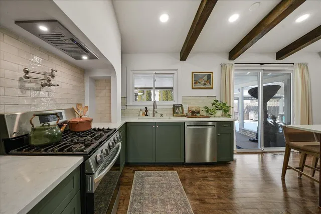 $650,000 | 9212 Greenwood Avenue, Munster, IN 46321