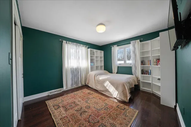 $650,000 | 9212 Greenwood Avenue, Munster, IN 46321