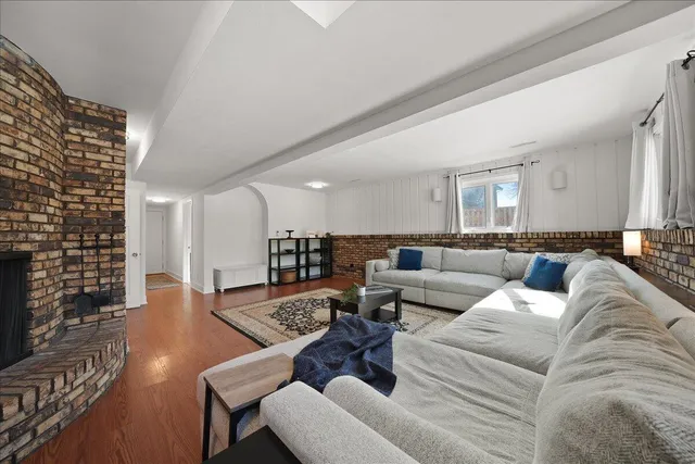 $650,000 | 9212 Greenwood Avenue, Munster, IN 46321