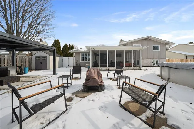 $650,000 | 9212 Greenwood Avenue, Munster, IN 46321