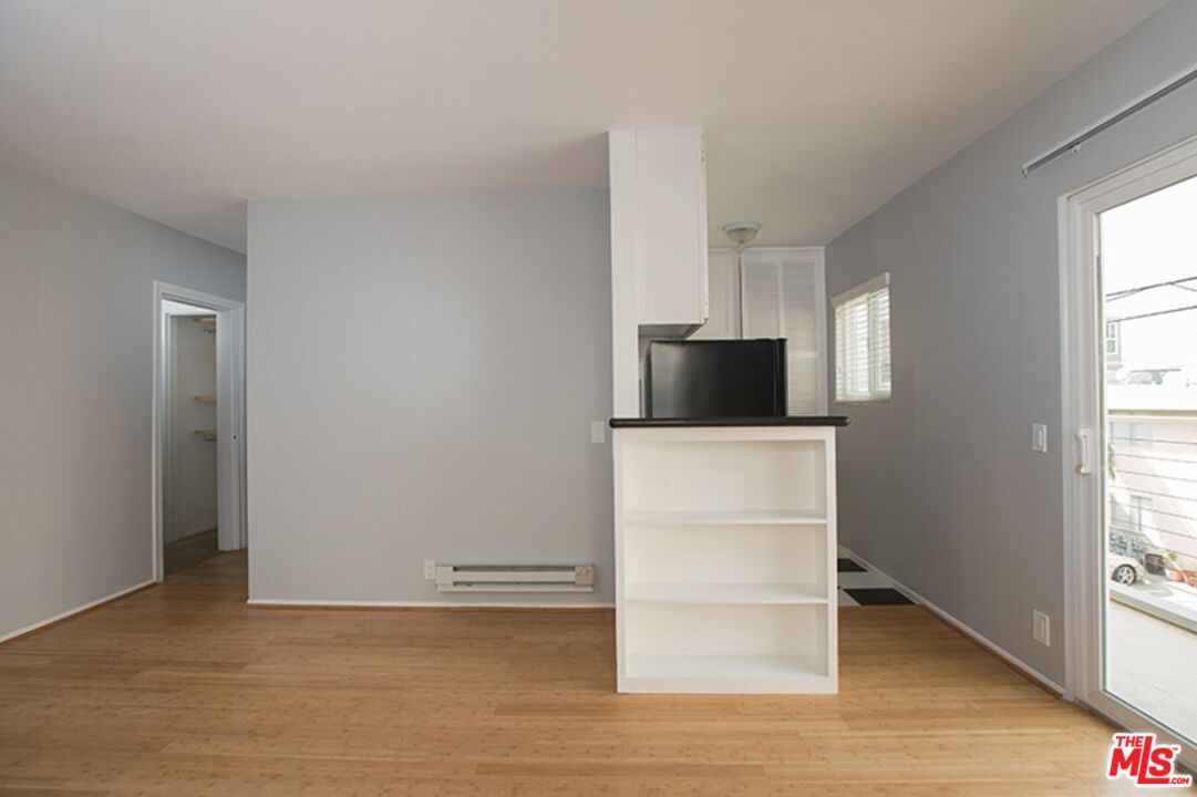 25 Spinnaker Street, Unit 12 Marina del Rey, CA 90292 - Photo 21 of 29 a view of a livingroom with wooden floor