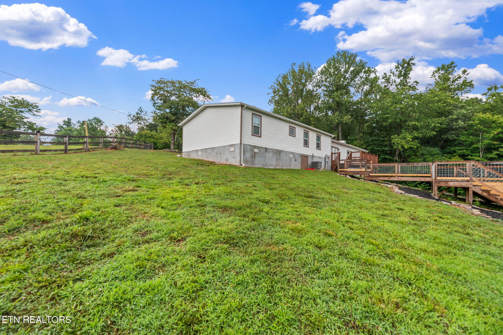 9906 Heiskell Road Heiskell, TN 37754 - Photo 39 of 40 39-web-or-mls-Hskll9906 (10)