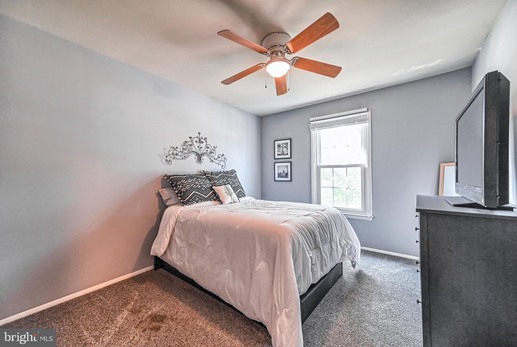 644 Uniontown Road Westminster, MD 21158 - Photo 18 of 36 Second bedroom