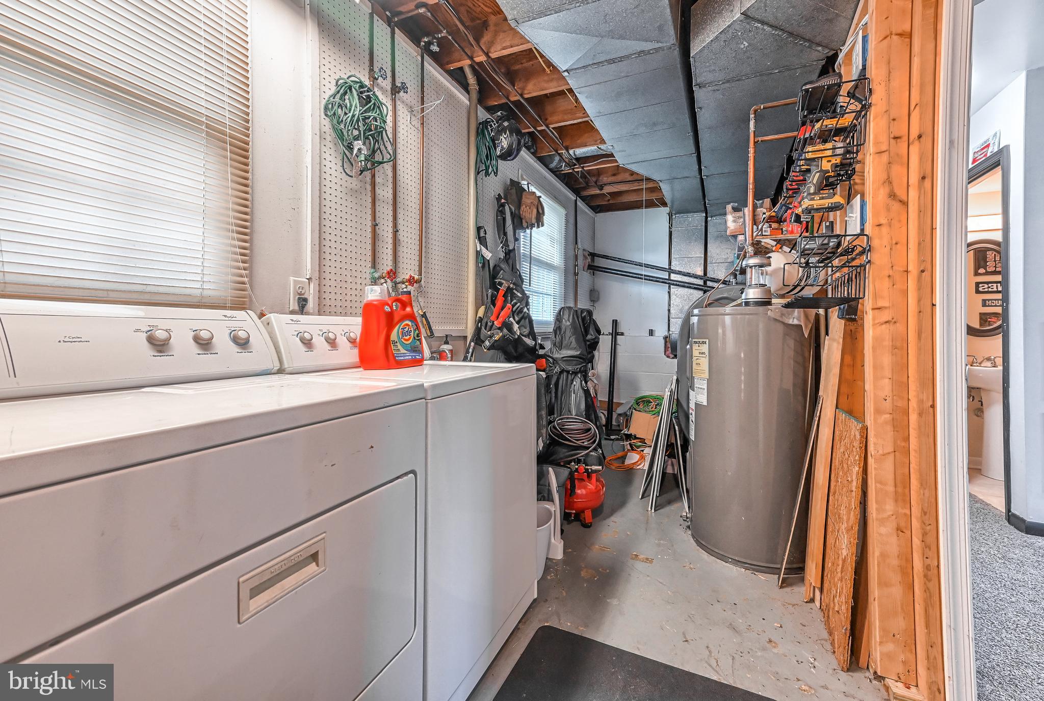 644 Uniontown Road Westminster, MD 21158 - Photo 29 of 36 Laundry area