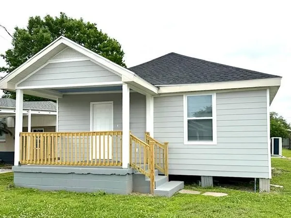 $1,550 | 729 5th Street, Gretna, LA 70053
