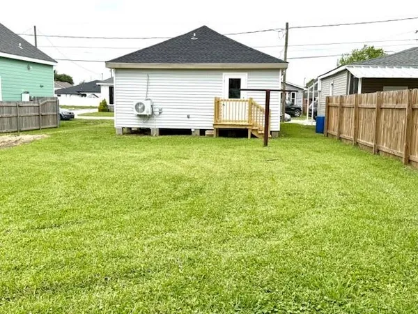 $1,550 | 729 5th Street, Gretna, LA 70053