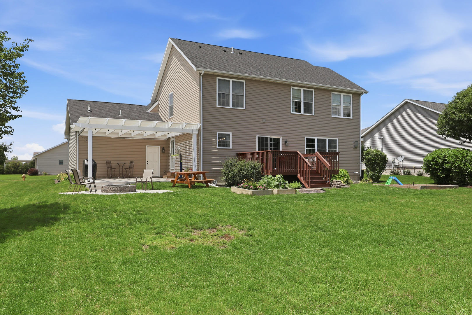 6015 Spring Street Davenport, IA 52807 - Photo 4 of 9