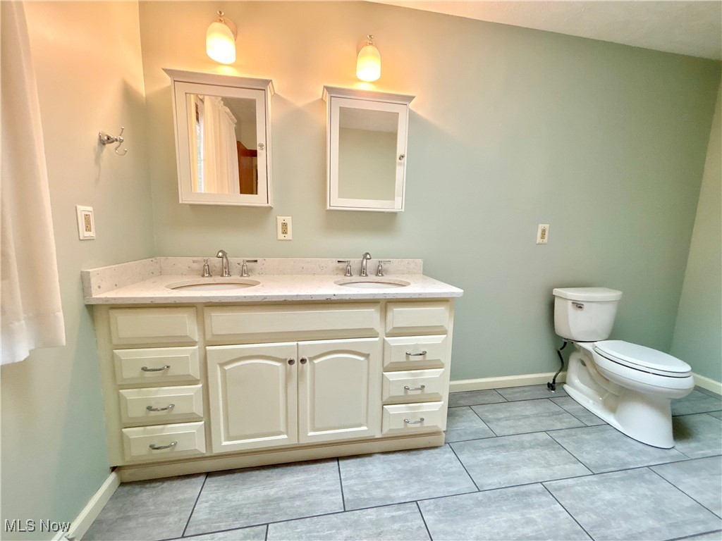 29123 Ridge Road Wickliffe, OH 44092 - Photo 23 of 39 Gallery Image 23