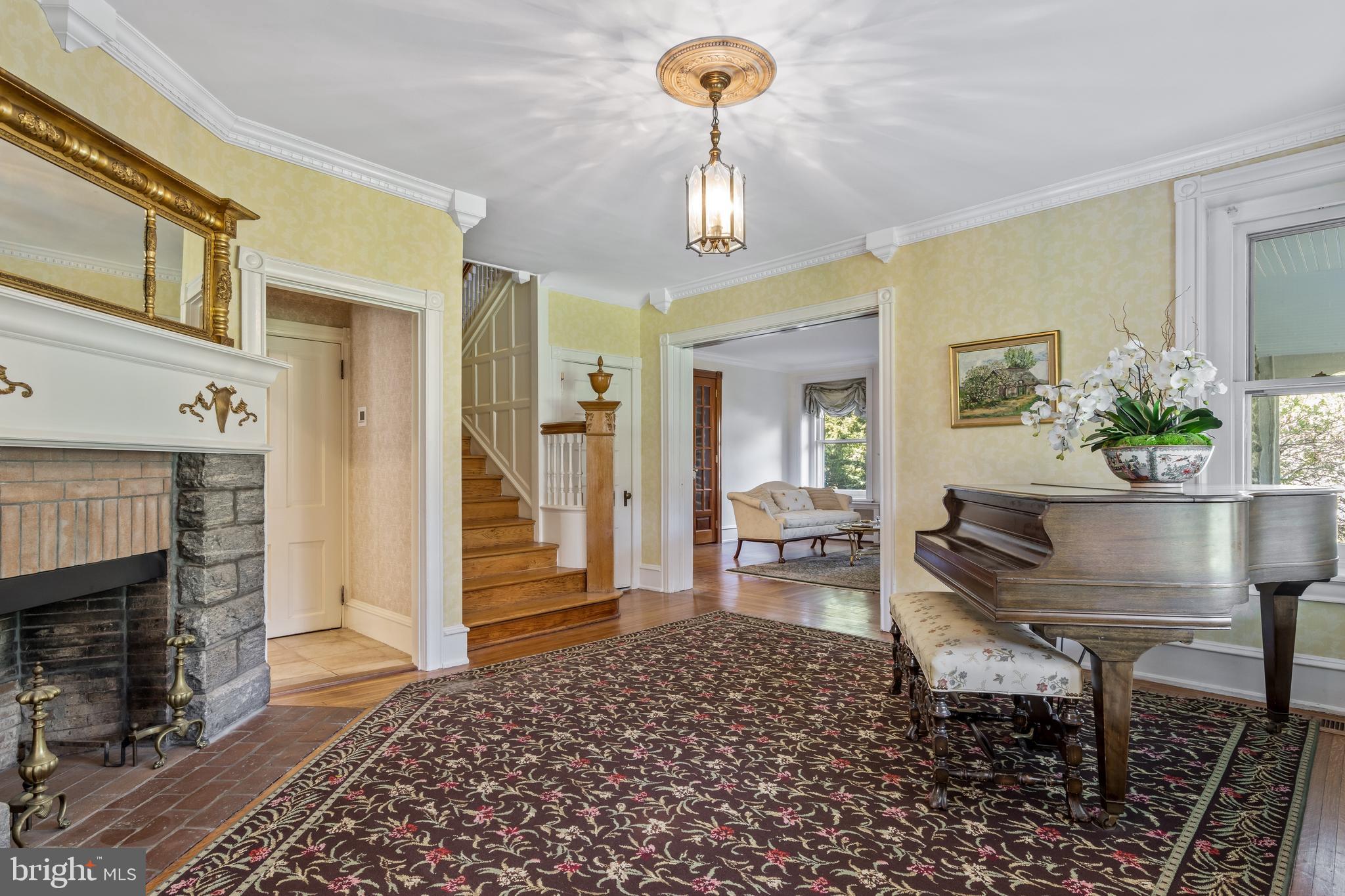 301 Chamounix Road Wayne, PA 19087 - Photo 7 of 45