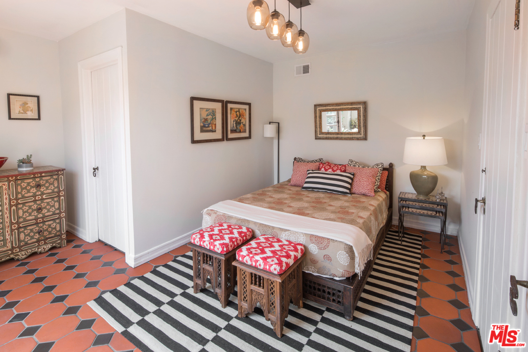 6861 Iris Circle Los Angeles, CA 90068 - Photo 29 of 41