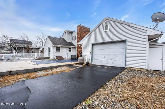 $799,900 | 11 Seagoin Road, Brick, NJ 08723