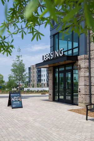 $2,386 | 6010 Jasmine Lane, Unit B2, Charlotte, NC 28262