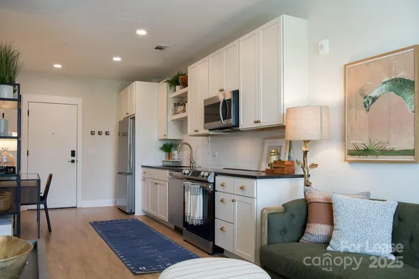 $2,386 | 6010 Jasmine Lane, Unit B2, Charlotte, NC 28262