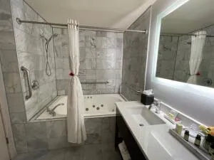 $135,900 | 123 Center Street, Unit 202, Lake Geneva, WI 53147