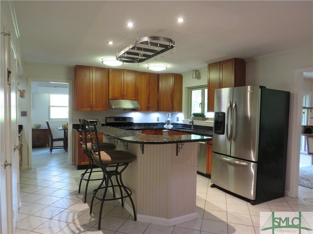 1 Clarendon Road Savannah, GA 31410 - Photo 8 of 33
