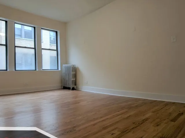 $1,450 | 1532 North Kedzie Avenue, Unit 1F, Chicago, IL 60651