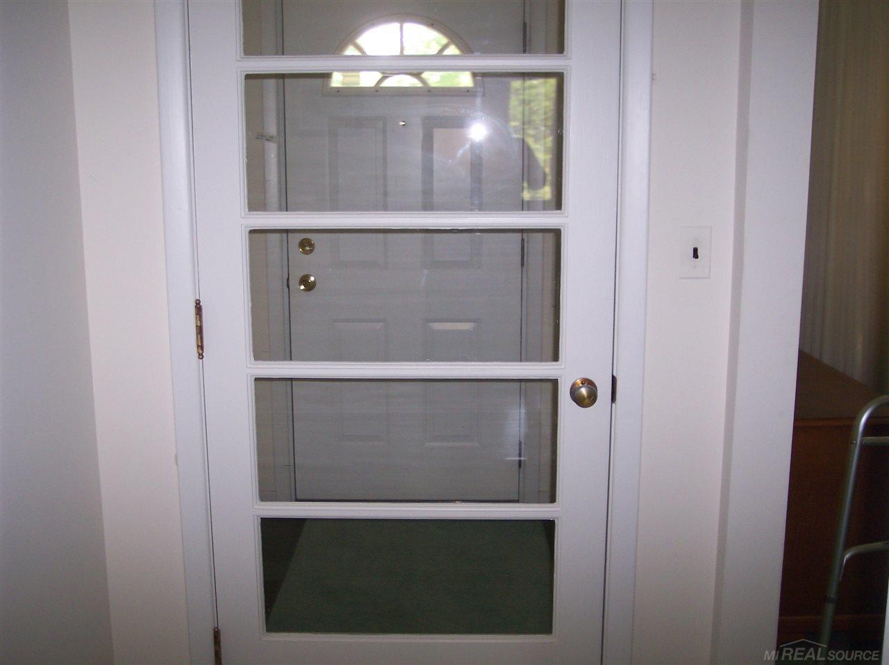 120 Riverside Drive Mount Clemens, MI 48043 - Photo 8 of 31 Private Foyer
