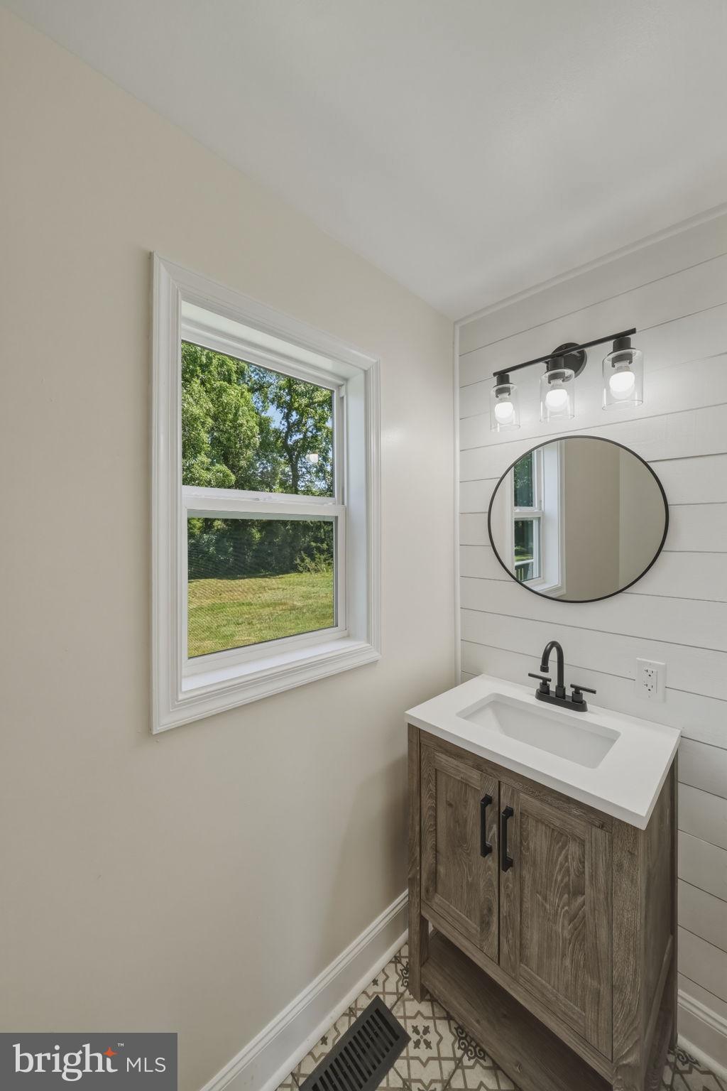 2426 Hampton Hall Road Callao, VA 22435 - Photo 27 of 41 Half Bathroom on main level