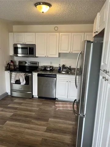 $3,000 | 2103 West Cherry Street, Tampa, FL 33607