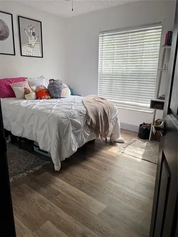 $3,000 | 2103 West Cherry Street, Tampa, FL 33607