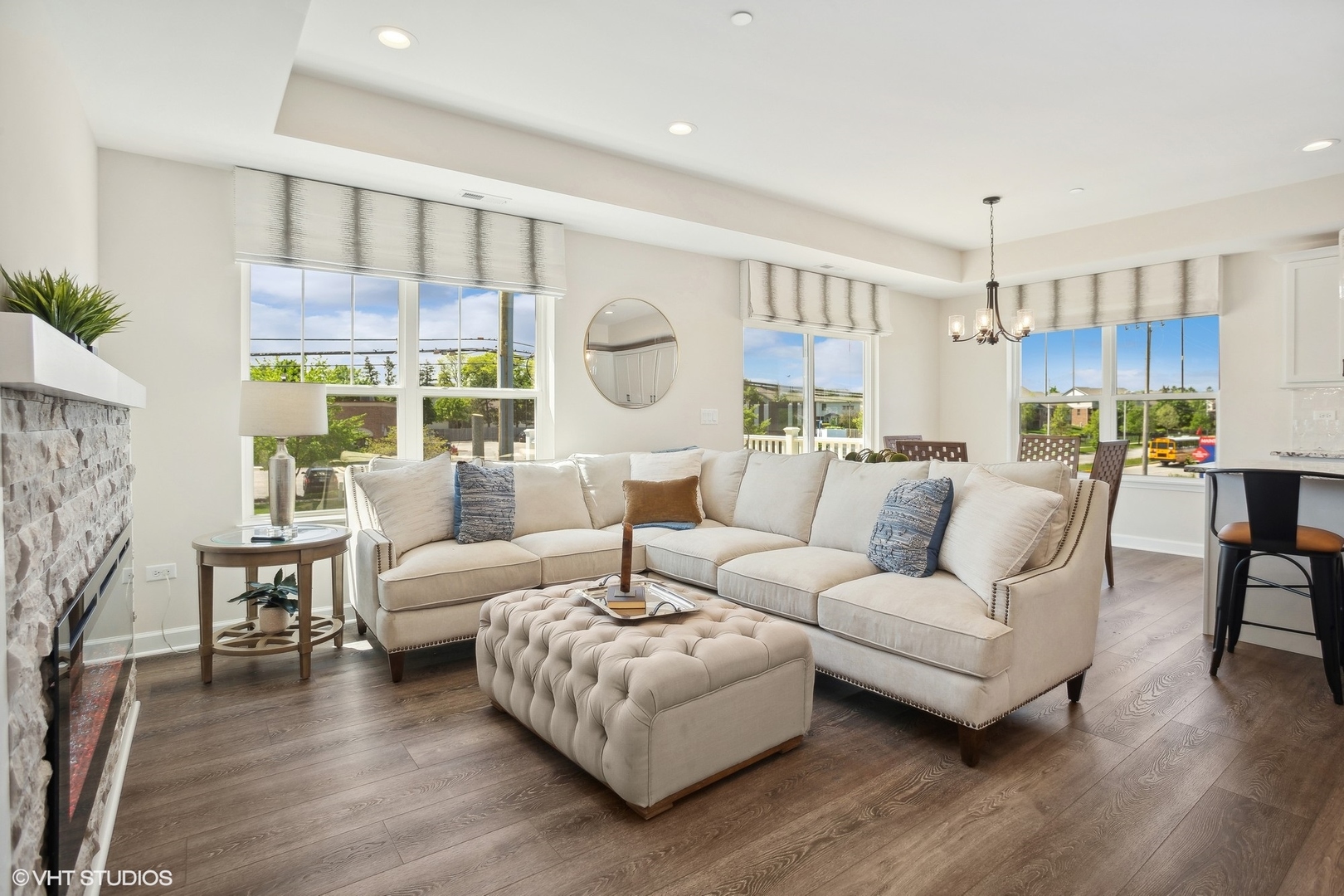 327 Masters Drive Addison, IL 60101 - Photo 2 of 16 a living room with furniture and wooden floor