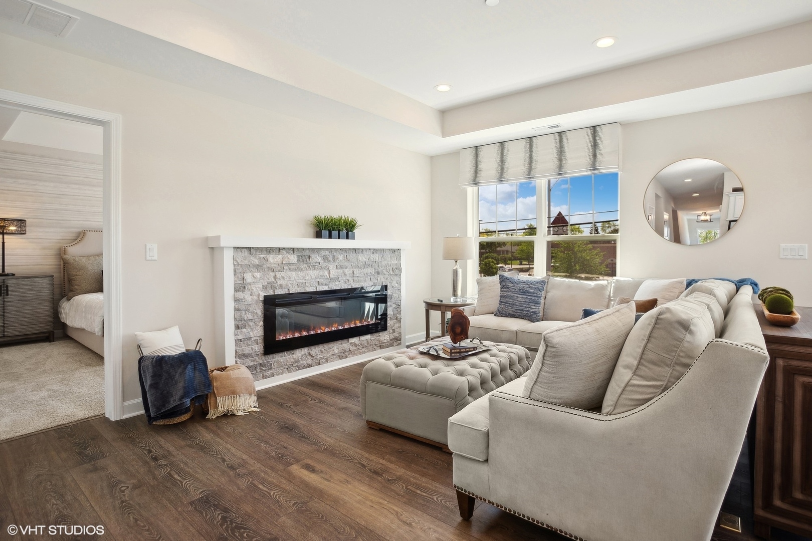 327 Masters Drive Addison, IL 60101 - Photo 3 of 16 a living room with furniture and a fireplace