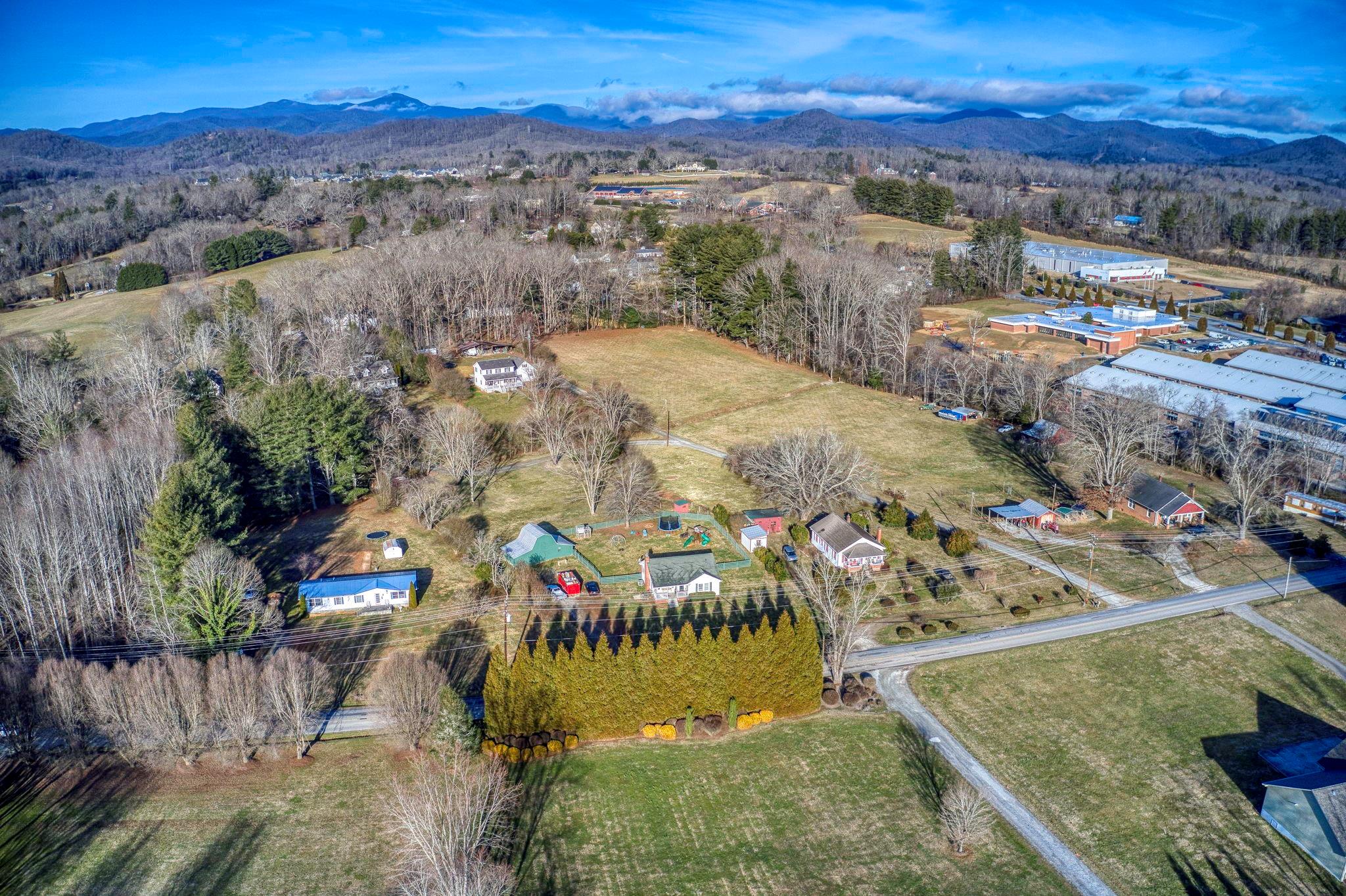 286 Banner Farm Road Mills River, NC 28759 - Photo 28 of 30 Gallery Image 28