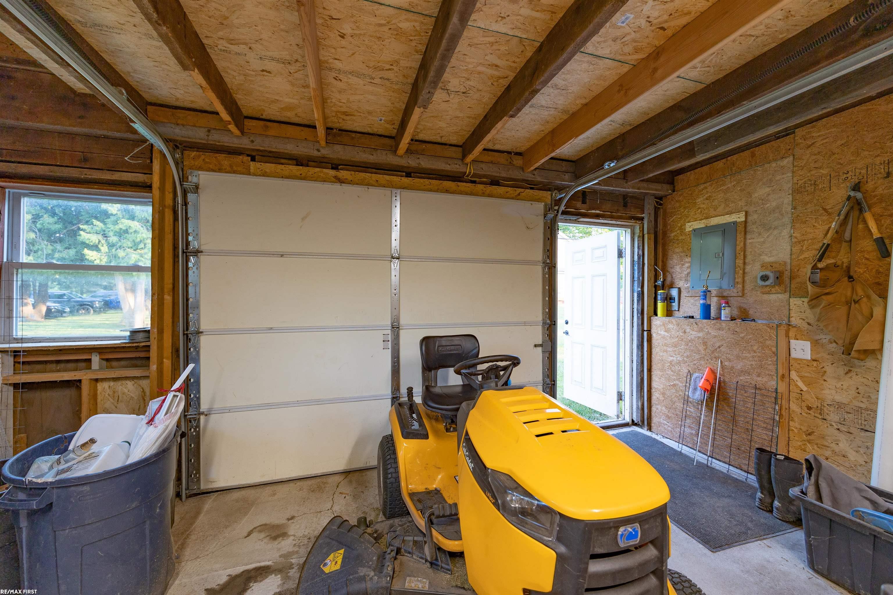 270 Rowland Road Leonard, MI 48367 - Photo 52 of 80 50112131-51.JPG