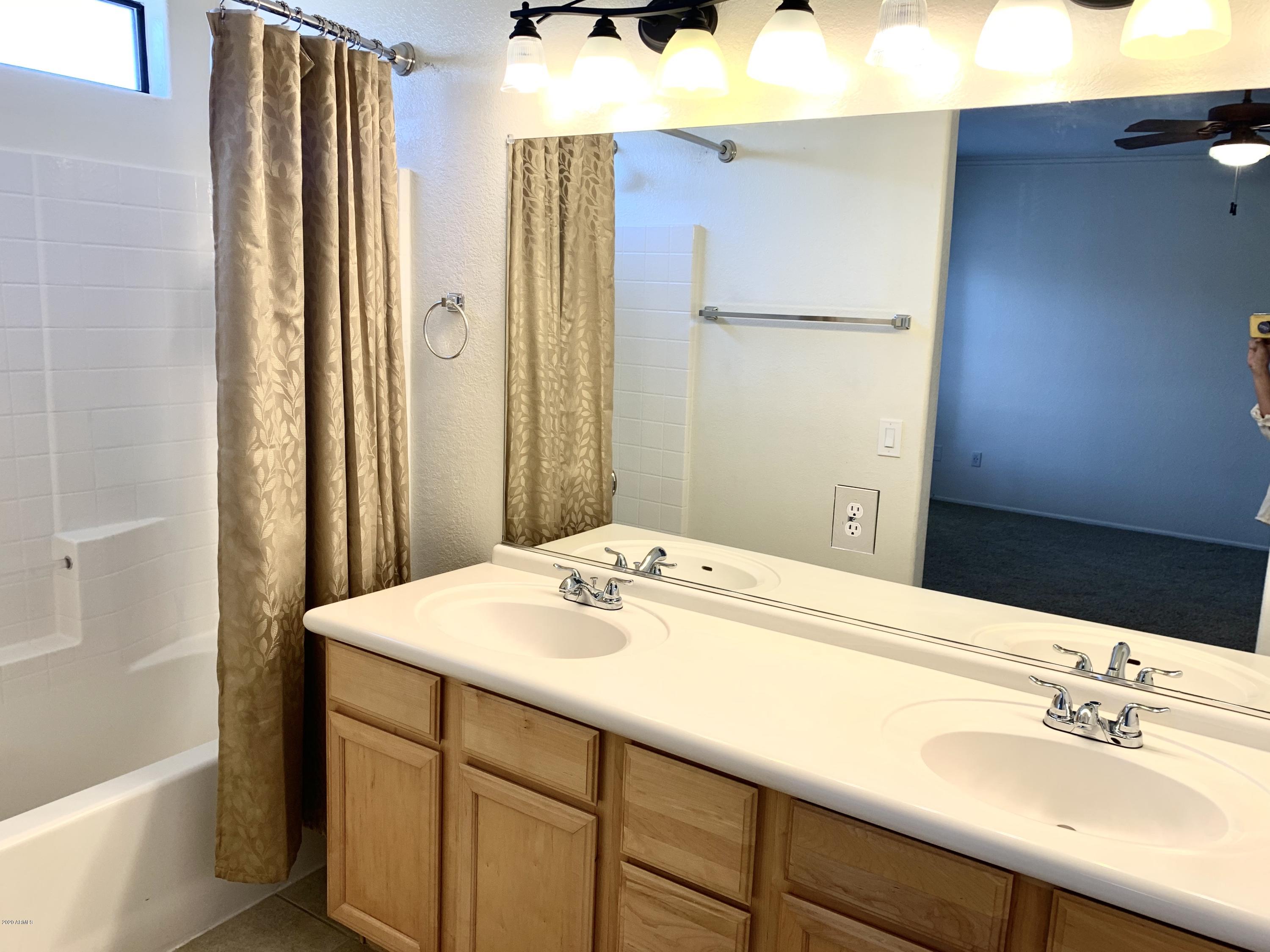 3150 East Beardsley Road, Unit 1017 Phoenix, AZ 85050 - Photo 13 of 27 Master Bath