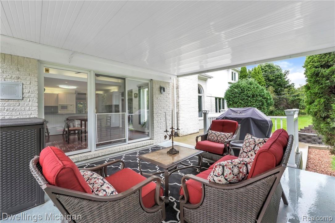 1037 South Adams Road Rochester, MI 48309 - Photo 25 of 67 1037-S-Adams-Rochester-Hills-48309-windowstill-25.jpg
