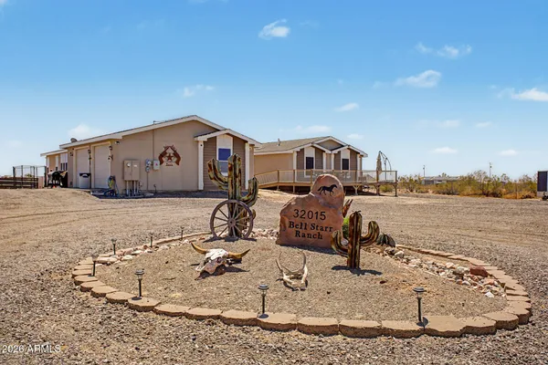 $525,000 | 32015 North 223rd Avenue, Wittmann, AZ 85361