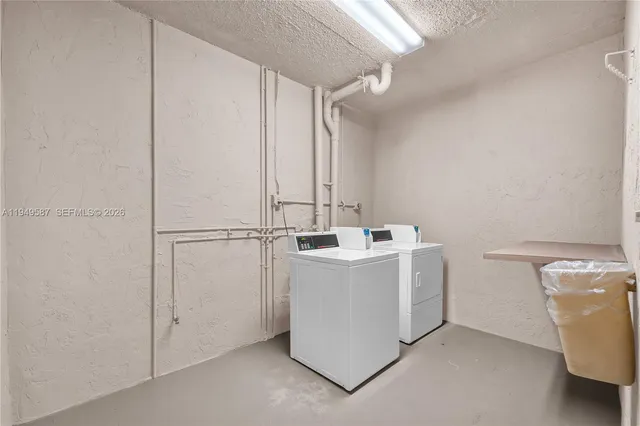 $1,950 | 7820 Camino Real, Unit J316, Miami, FL 33143