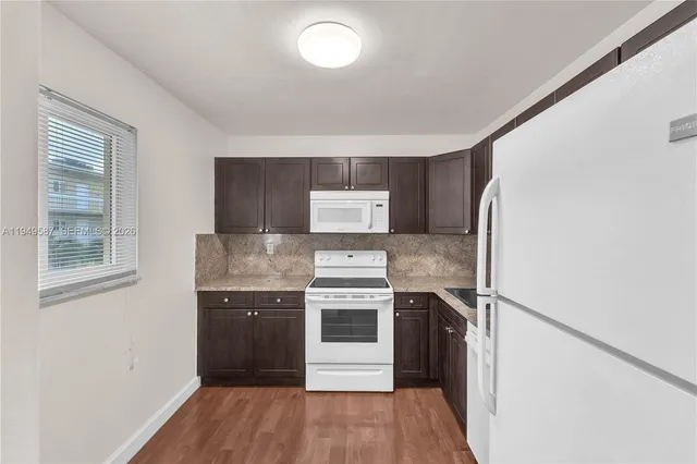 $1,950 | 7820 Camino Real, Unit J316, Miami, FL 33143