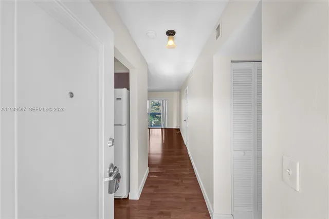 $1,950 | 7820 Camino Real, Unit J316, Miami, FL 33143